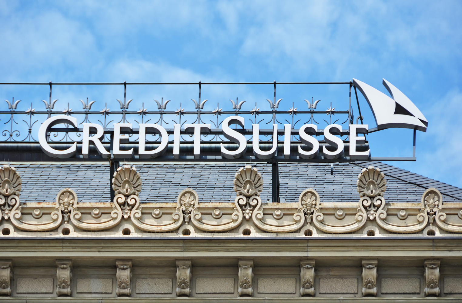 Credit Suisse Is Latest Bank to Charge Clients for Cash Deposits
