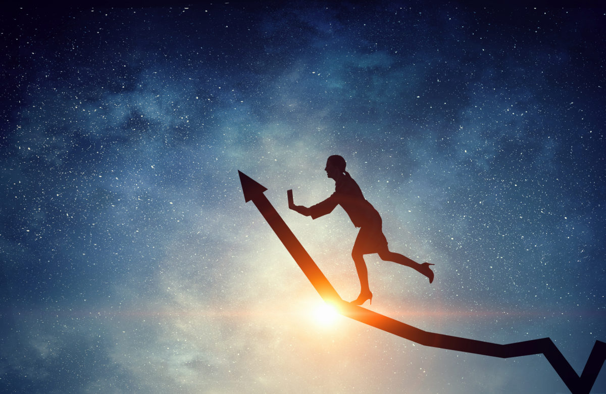 Analyst Who Called Bitcoin's Brutal Crash to $7,500 Thinks This is Next