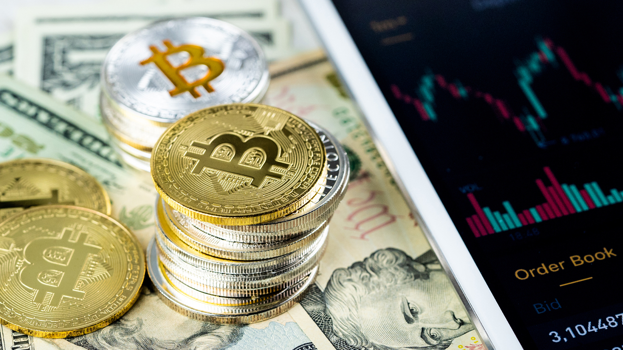 Bitcoin Snaps Back After Slight Dip, Current BTC Chart 'Is Near Identical to August 2017'