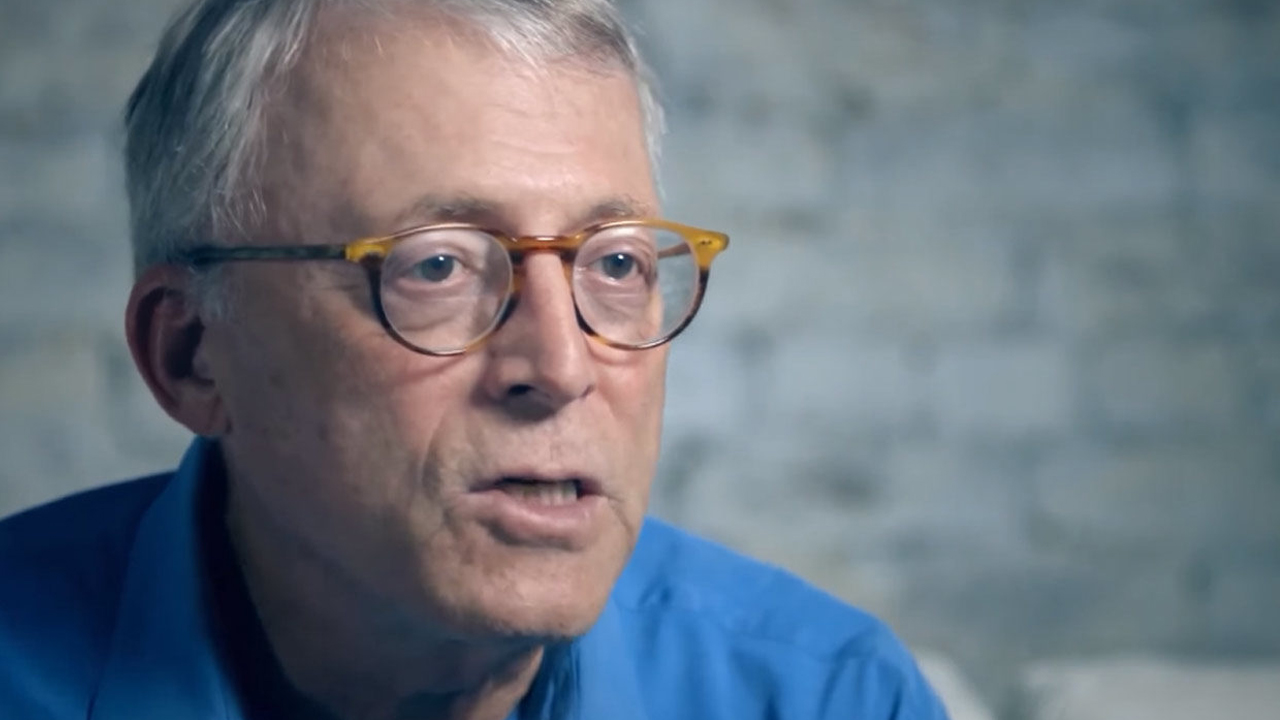 'Contribute Monthly Savings to Bitcoin and Hold' – Bitcoin News