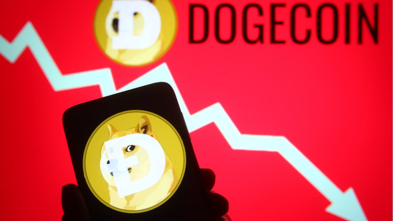 DOGE, SOL Hit 1-Year Lows as Cryptos Crash – Market Updates Bitcoin News