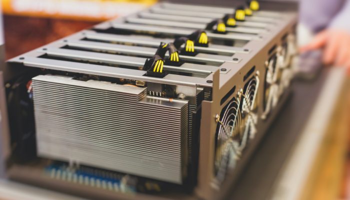 BTC's Lower Price Shrinks Bitcoin Mining Profits, Hashrate Remains Unaffected