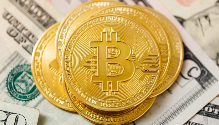 Bitcoin Struggles Below $20K While Daily Volatility Rises